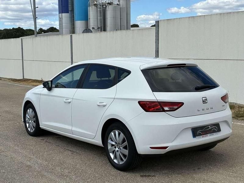 Käytetty Seat Leon ST Reference 105 HP (77 kW) 2014 Valkoinen Farmari