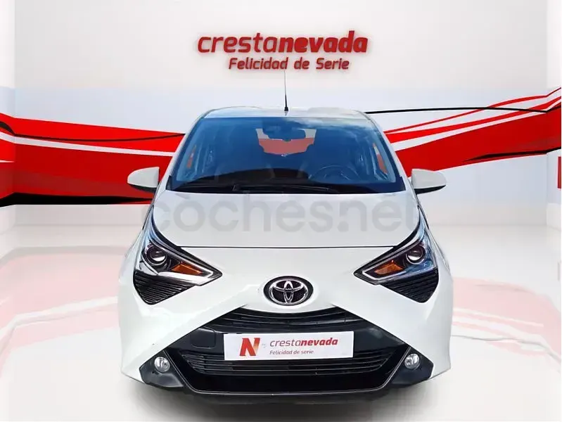 Usado Toyota Aygo X-play 72 CV (52 kW) 2021 Blanco Utilitario