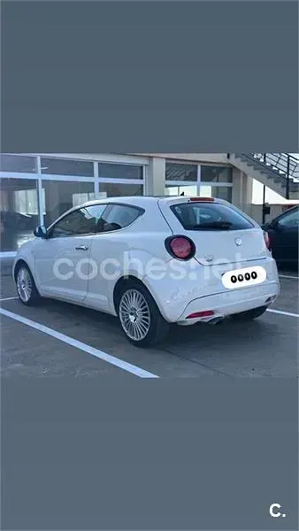 Usado Alfa Romeo MiTo Distinctive 120 CV (88 kW) 2008 Beige Utilitario