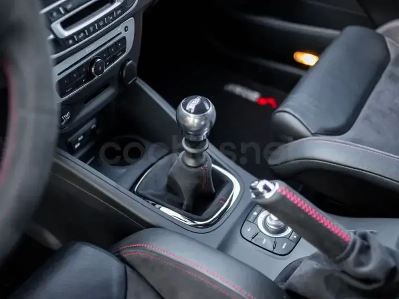 Usado Renault Mégane Coupé Trophy 275 CV (202 kW) 2015 Negro Coupe