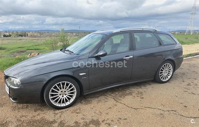 Usado Alfa Romeo 156 Progression 140 CV (102 kW) 2005 Gris / plata Familiar