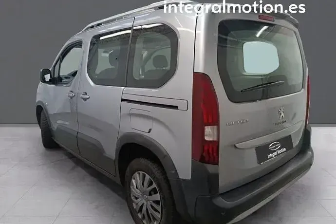 Usado Peugeot Rifter Allure 102 CV (75 kW) 2021 Monovolumen