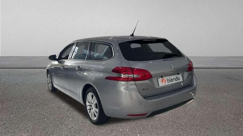 Usado Peugeot 308 SW Active 131 CV (96 kW) 2017 Gris Familiar