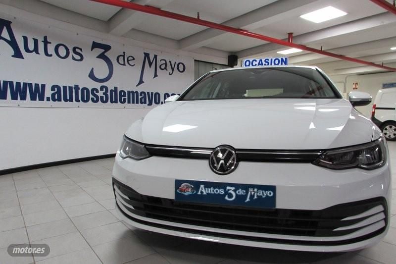 Usado VW Golf VIII Life 110 CV (80 kW) 2021 Blanco Berlina