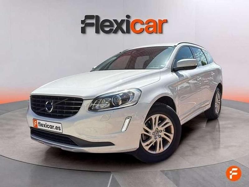 Usado Volvo XC60 Kinetic 150 CV (110 kW) 2017 Blanco SUV
