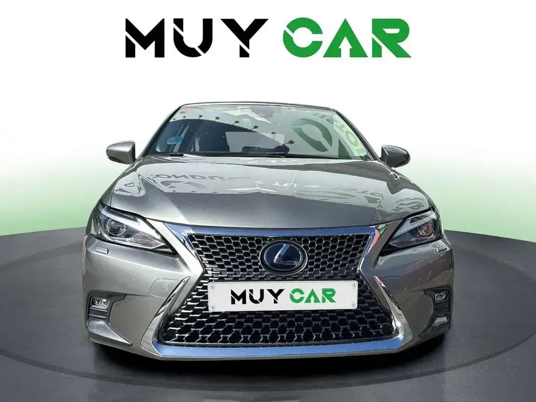 Usado Lexus CT200h Executive Line 136 CV (100 kW) 2021 Gris Utilitario