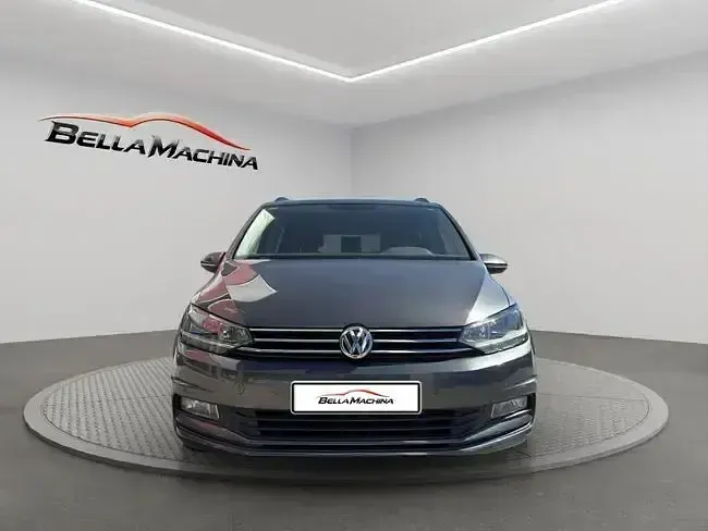 Usado VW Touran Advance 150 CV (110 kW) 2017 Gris / plata Monovolumen