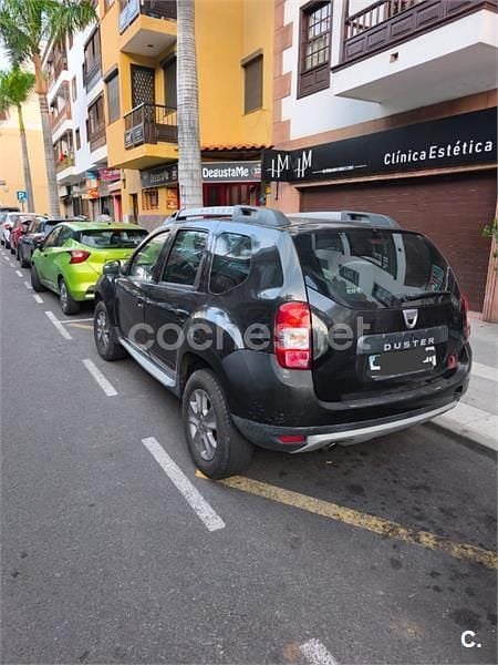Usado Dacia Duster Lauréate 125 CV (91 kW) 2016 Negro SUV