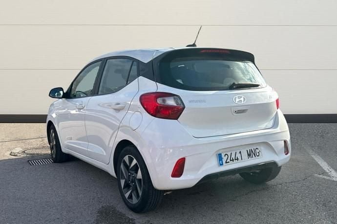 Używany Hyundai i10 67 KM (49 kW) 2024 Biały Hatchback
