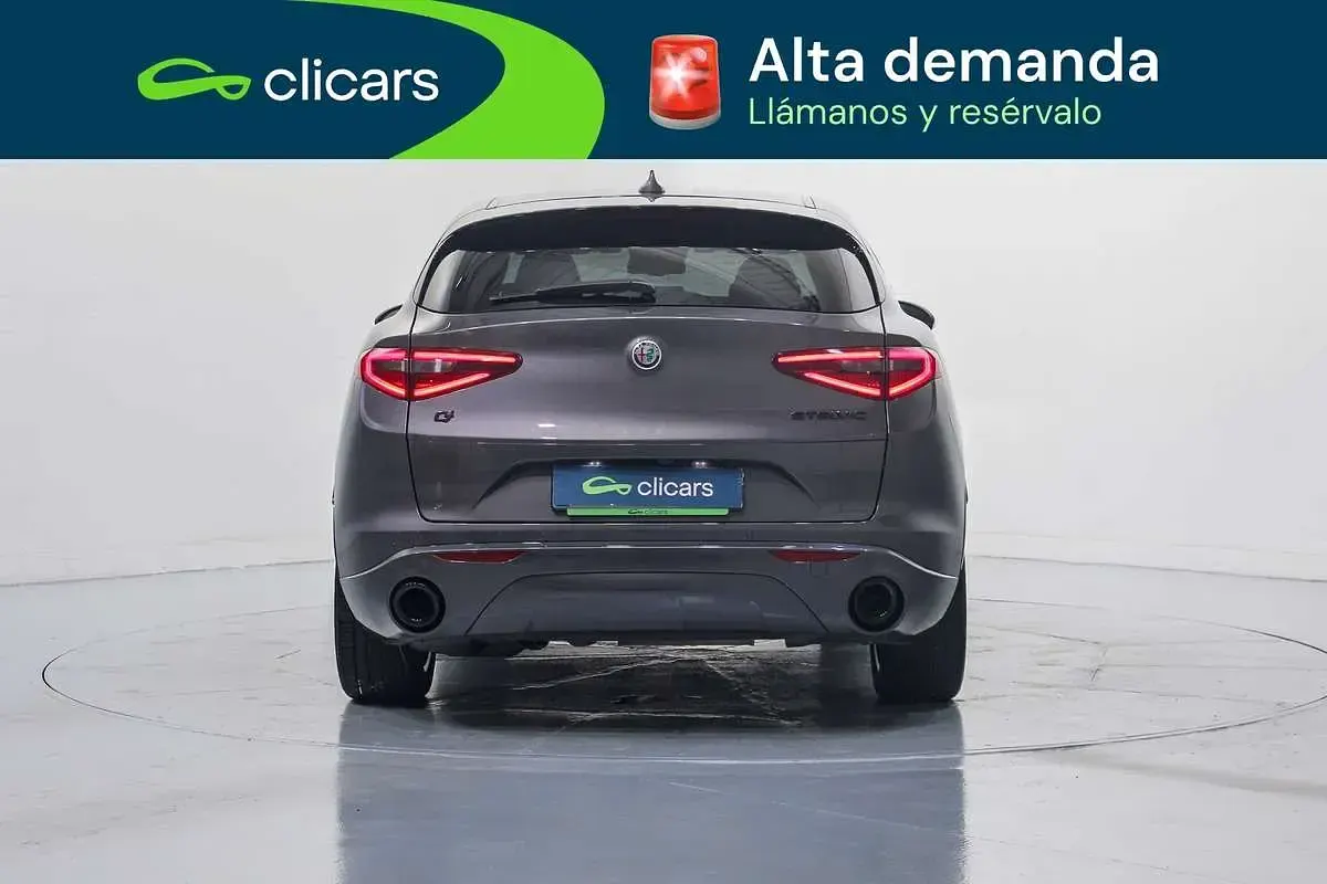 Usado Alfa Romeo Stelvio Veloce 209 CV (153 kW) 2020 Blanco SUV