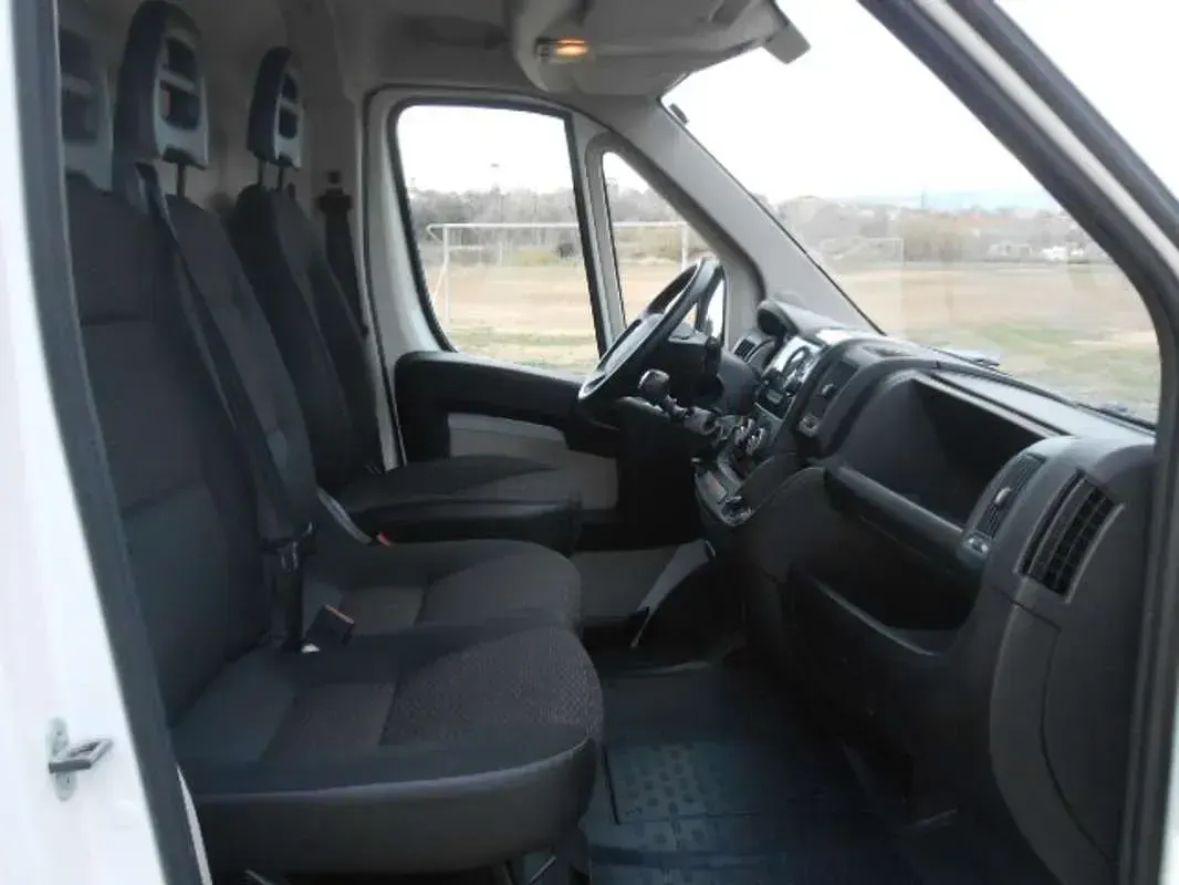 Usado Citroën Jumper 131 CV (96 kW) 2019 Blanco Monovolumen