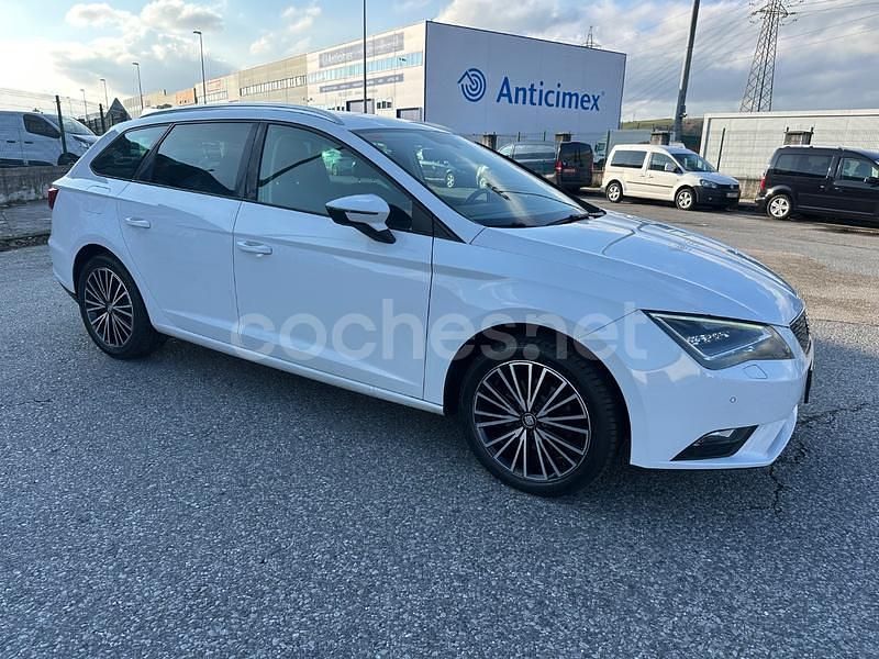 Usado Seat Leon Style 125 CV (91 kW) 2016 Blanco Familiar