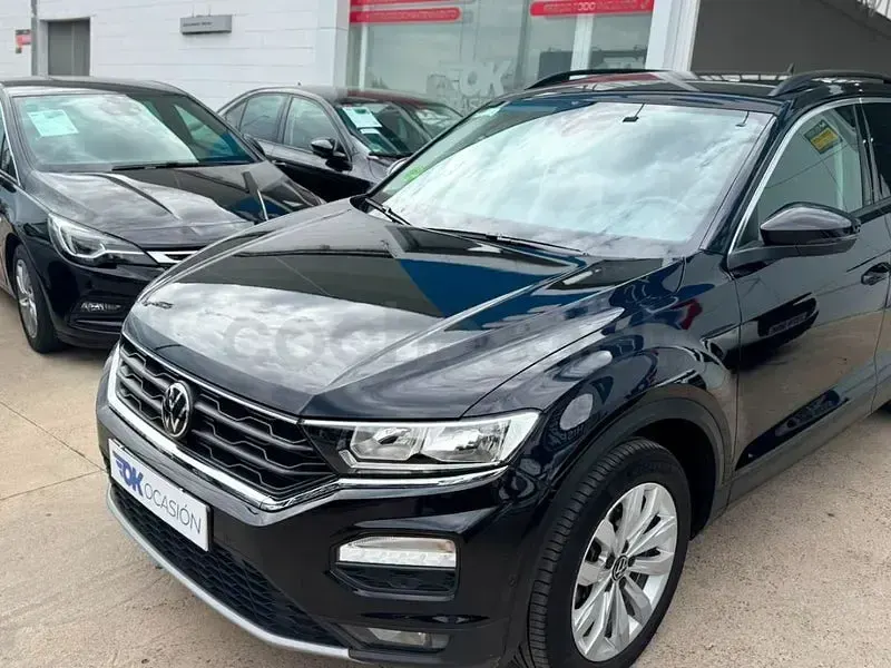 Usado VW T-Roc Advance 150 CV (110 kW) 2021 Negro SUV