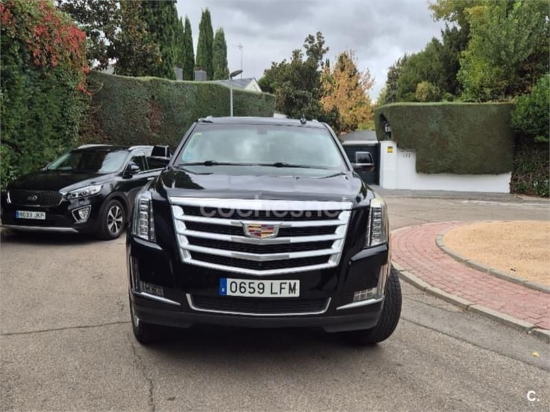 Usado Cadillac Escalade 409 CV (300 kW) 2011 Negro SUV