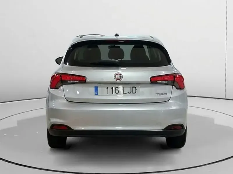 Usado Fiat Tipo Mirror 95 CV (69 kW) 2020 Gris / plata Berlina