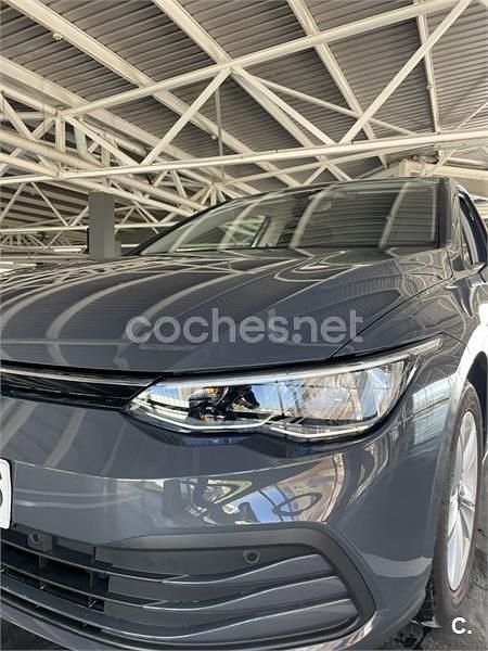 Usado VW Golf VIII 115 CV (84 kW) 2024 Gris / plata Berlina