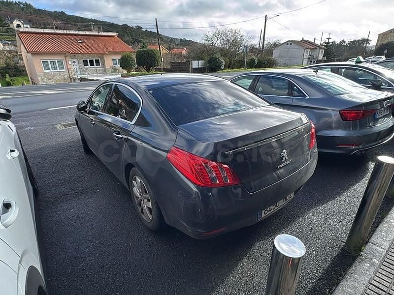 Usado Peugeot 508 Active 112 CV (82 kW) 2012 Negro Berlina