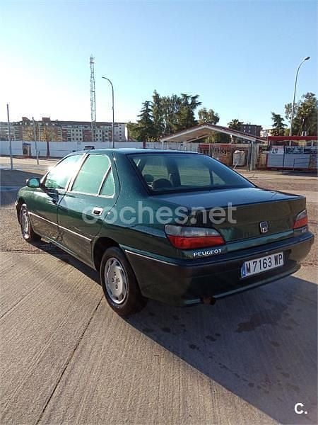Usado Peugeot 406 112 CV (82 kW) 1998 Verde Berlina