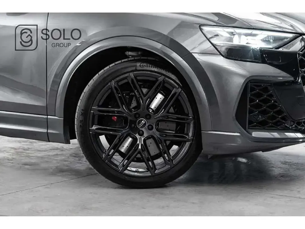 Usado Audi Q8 Ambiente 600 CV (441 kW) 2025 Gris SUV