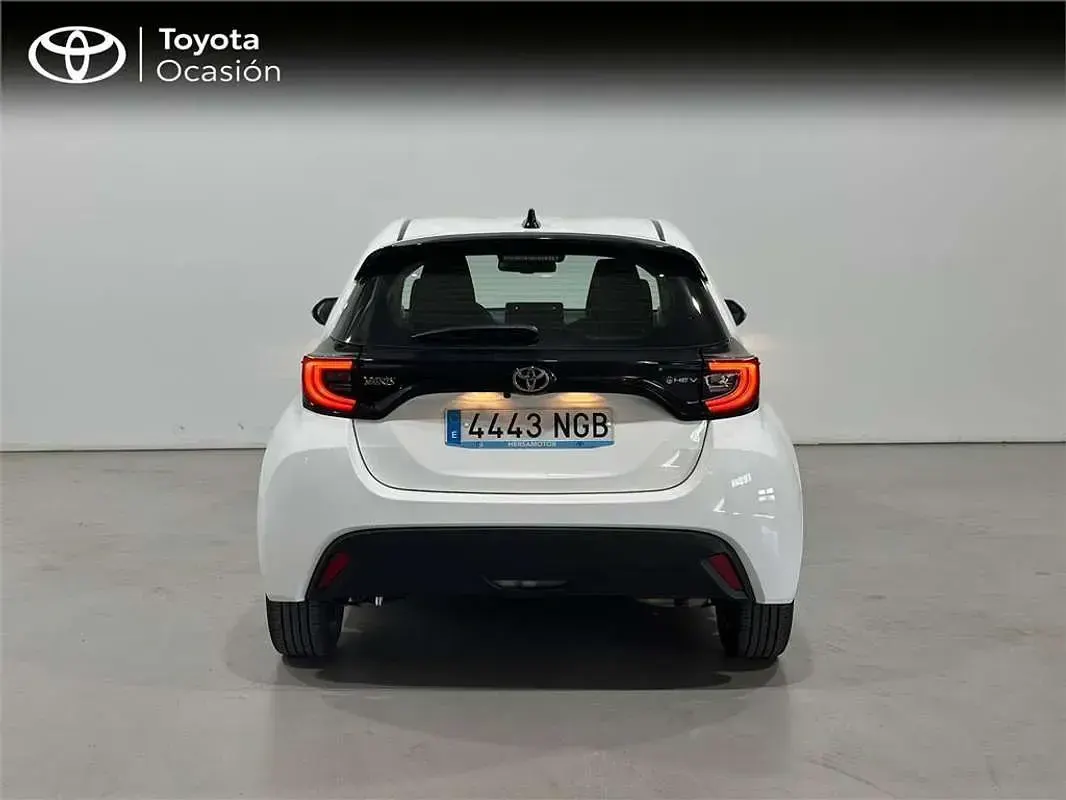 Usado Toyota Yaris Hybrid Active 116 CV (85 kW) 2025 Monovolumen