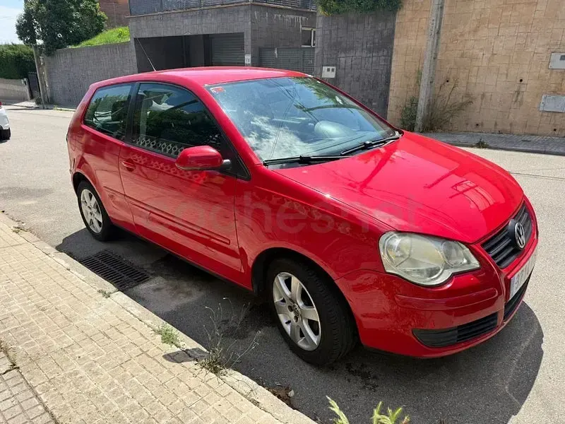 Usado VW Polo Advance 70 CV (51 kW) 2007 Rojo Utilitario