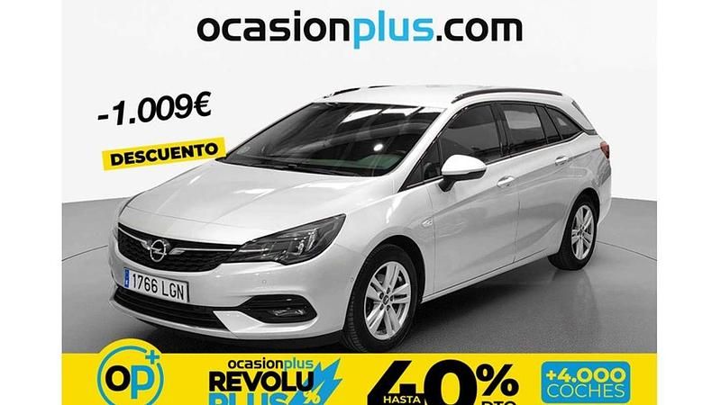 Usado Opel Astra Elegance 145 CV (106 kW) 2020 Plateado Familiar