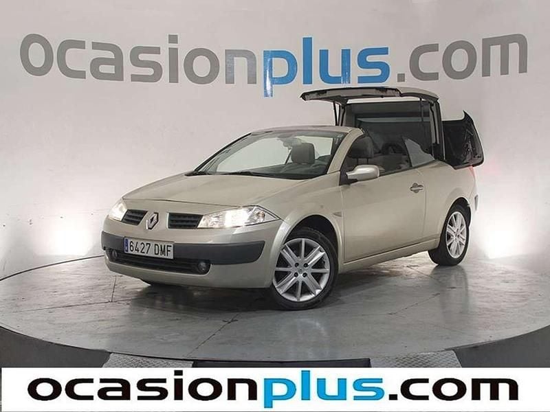 Usado Renault Mégane Cabriolet Privilege 120 CV (88 kW) 2005 Beige Descapotable