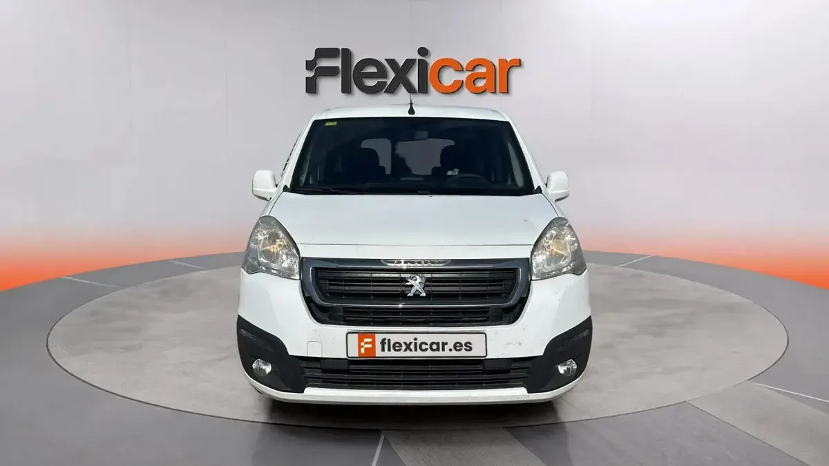 Usado Peugeot Partner Tepee Access 100 CV (73 kW) 2016 Blanco Monovolumen