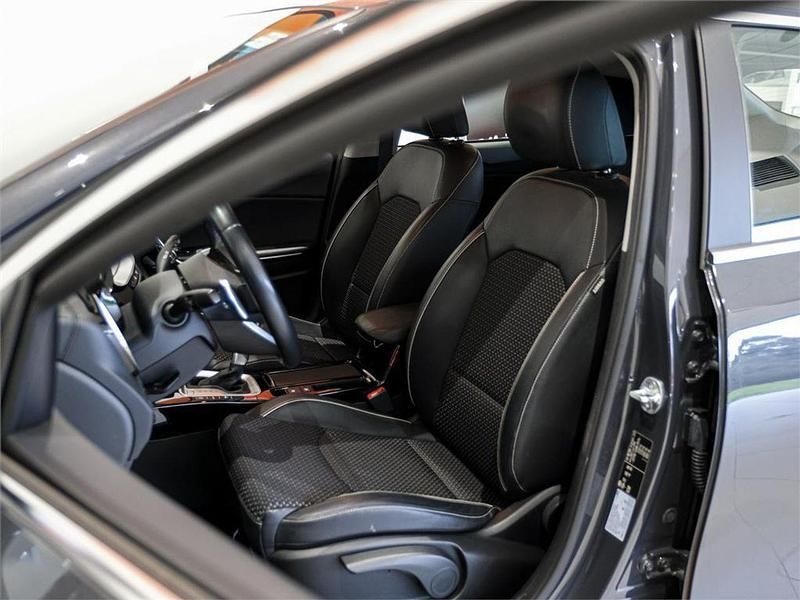 Usado Kia XCeed 141 CV (103 kW) 2021 Gris SUV