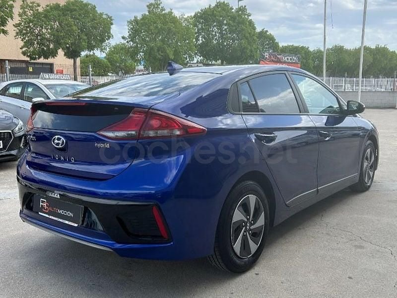 Usado Hyundai Ioniq 141 CV (103 kW) 2019 Azul Utilitario