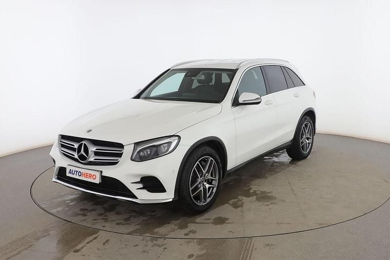 Usado Mercedes GLC250 AMG line 210 CV (154 kW) 2019 Blanco SUV
