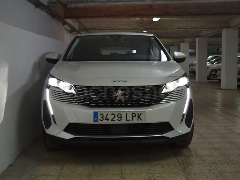 Usado Peugeot 3008 Active 131 CV (96 kW) 2021 Blanco SUV