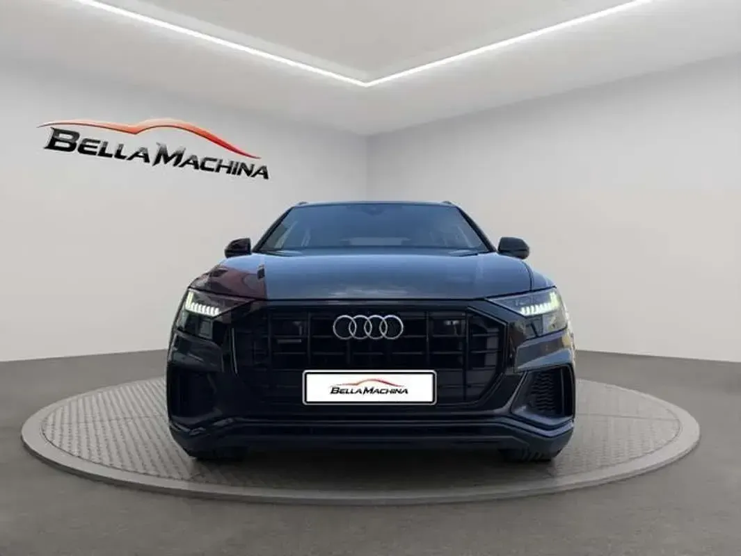 Usado Audi Q8 286 CV (210 kW) 2021 Gris SUV