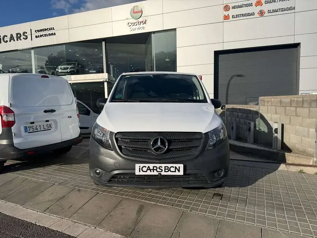 Usado Mercedes Vito 113 CV (83 kW) 2018 Blanco Van