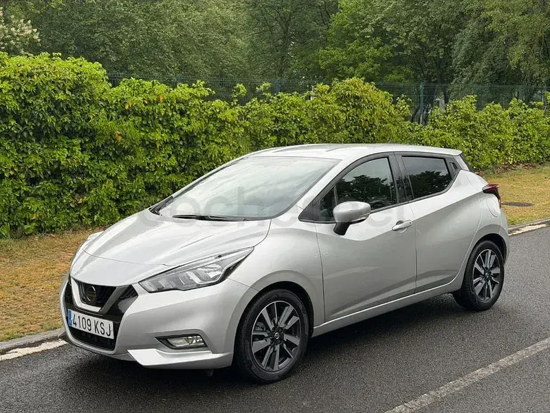Usado Nissan Micra Tekna 90 HP (66 kW) 2019 Cinzento Citadino