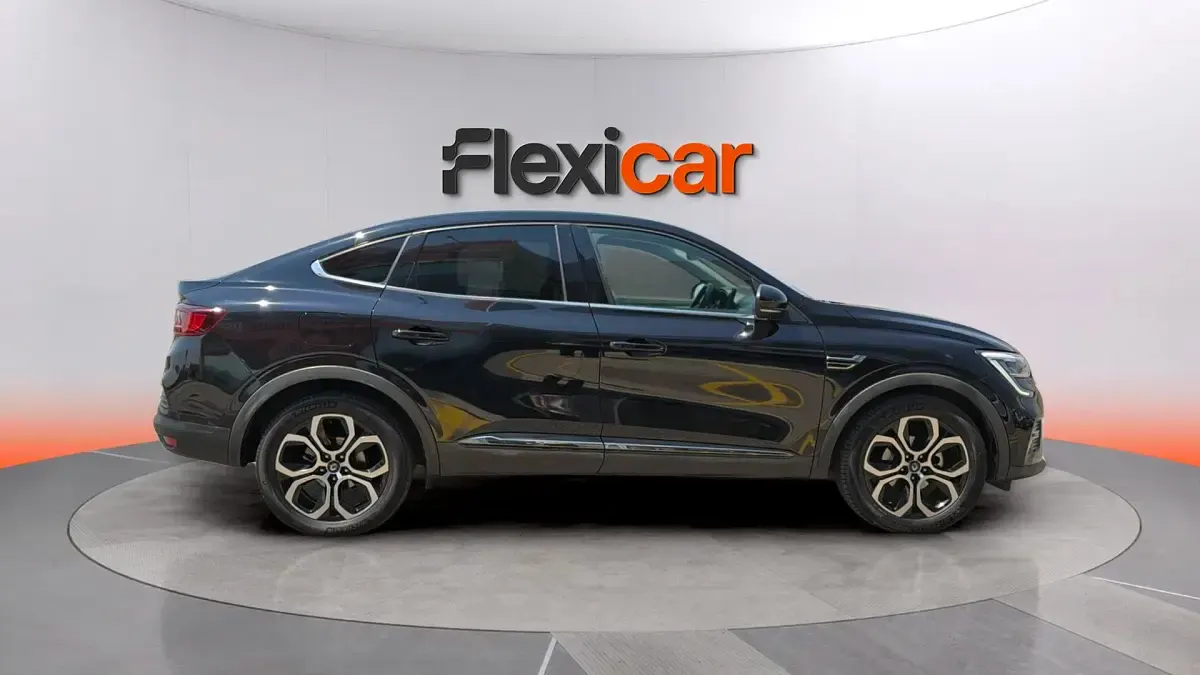 Usado Renault Arkana Zen 145 CV (106 kW) 2021 Negro SUV