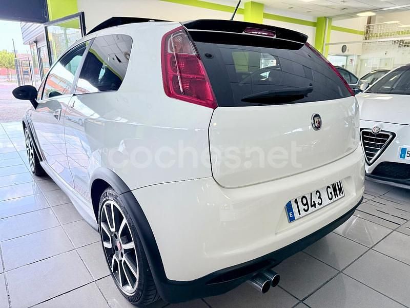 Usado Abarth Grande Punto 155 CV (114 kW) 2010 Blanco Utilitario