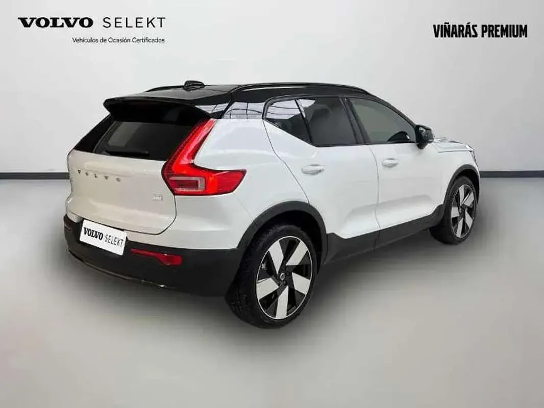 Usado Volvo XC40 Plus 169 kW (231 CV) 2022 Blanco SUV