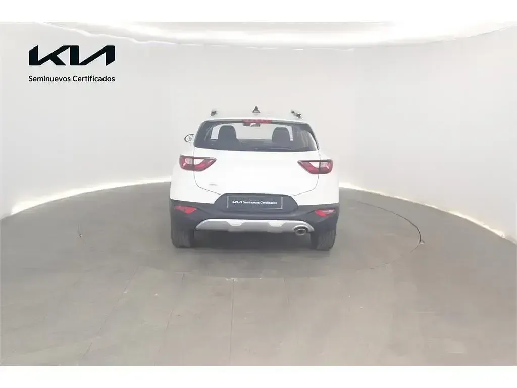 Usado Kia Stonic 100 CV (73 kW) 2025 Blanco SUV