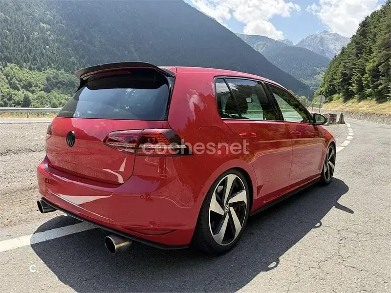 Usado VW Golf VII GTI 230 CV (169 kW) 2014 Rojo Berlina