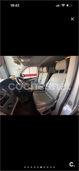 Usado VW Caravelle Comfortline 140 CV (102 kW) 2012 Gris / plata Monovolumen