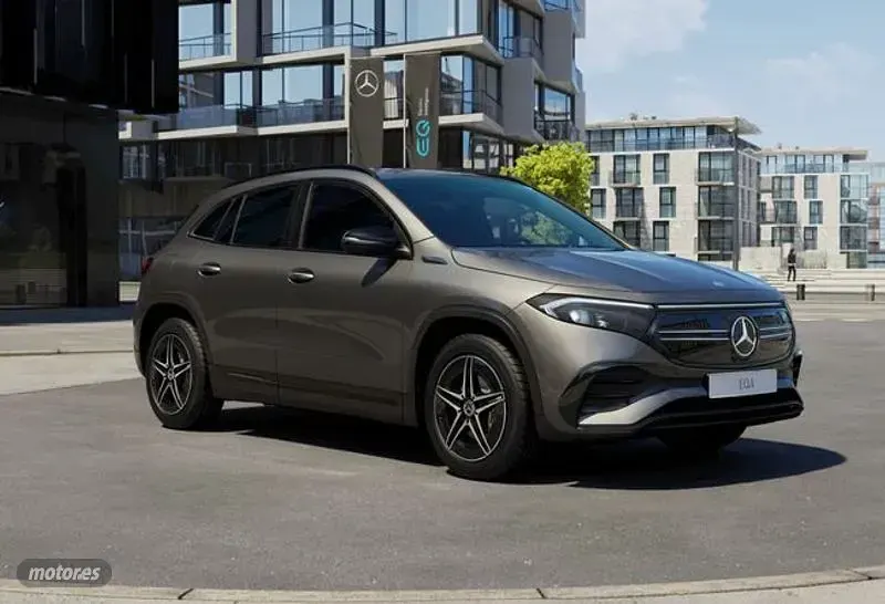 Usado Mercedes EQA250 AMG line 139 kW (190 CV) 2022 Gris SUV