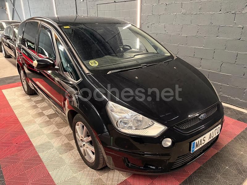 Usado Ford S-MAX Titanium 140 CV (102 kW) 2008 Negro Monovolumen