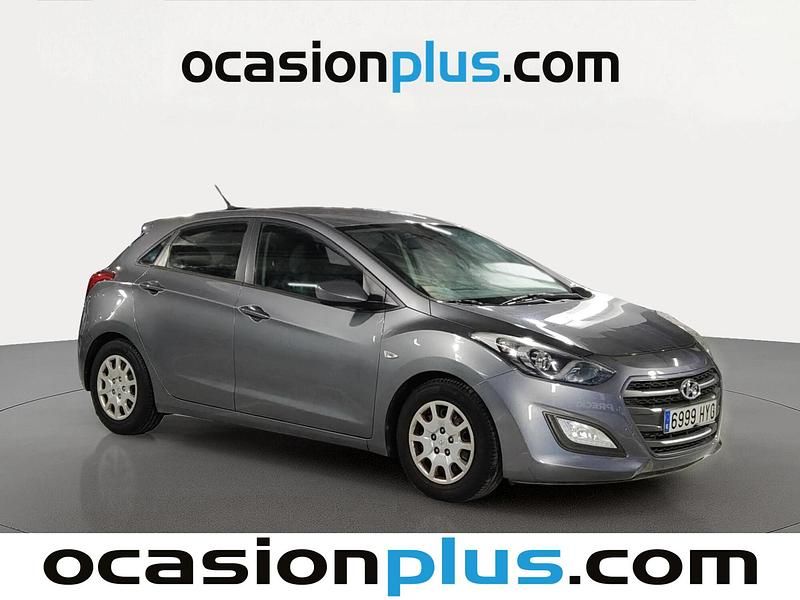 Usado Hyundai i30 101 CV (74 kW) 2014 Gris Utilitario