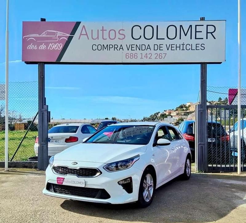 Usado Kia Ceed 120 CV (88 kW) 2019 Blanco Utilitario