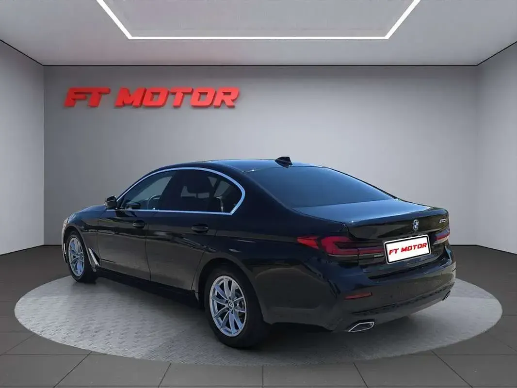Usado BMW 520 189 CV (139 kW) 2023 Negro Berlina