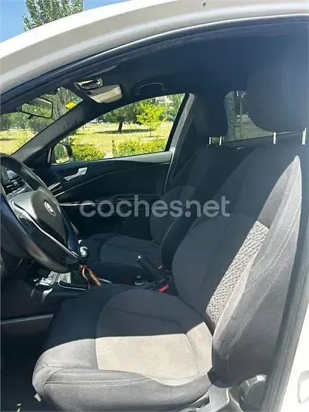 Usado Alfa Romeo Giulietta Progression 105 CV (77 kW) 2014 Blanco Utilitario