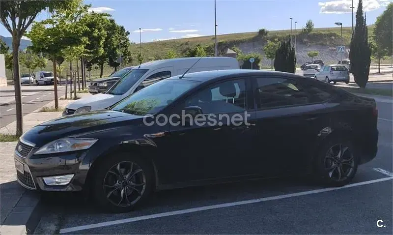 Usado Ford Mondeo Trend 140 CV (102 kW) 2007 Negro Berlina