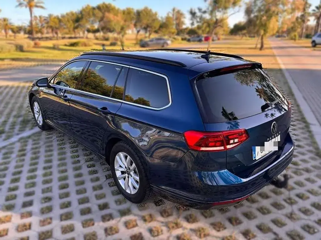 Usado VW Passat Executive 150 CV (110 kW) 2021 Azul Familiar