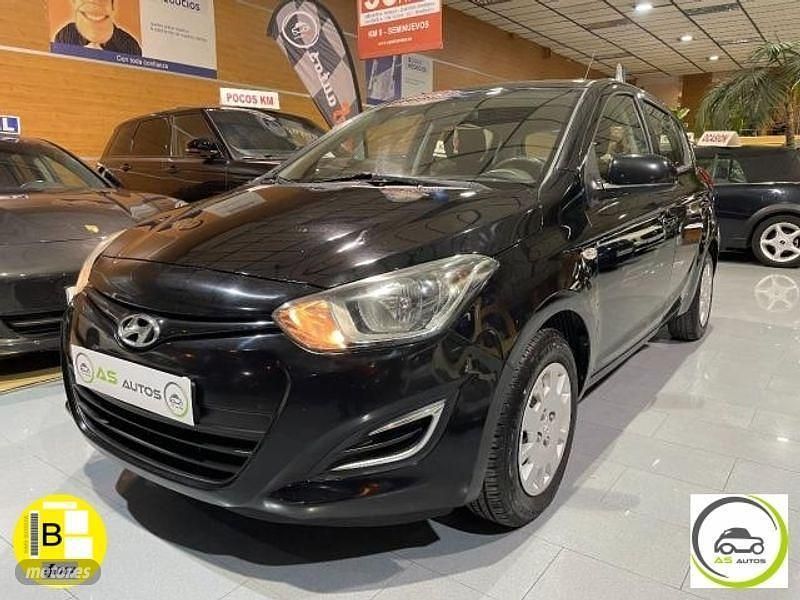 Usado Hyundai i20 Classic 75 CV (55 kW) 2013 Negro Utilitario
